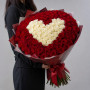 101 красная роза с белым сердцем фото 2
